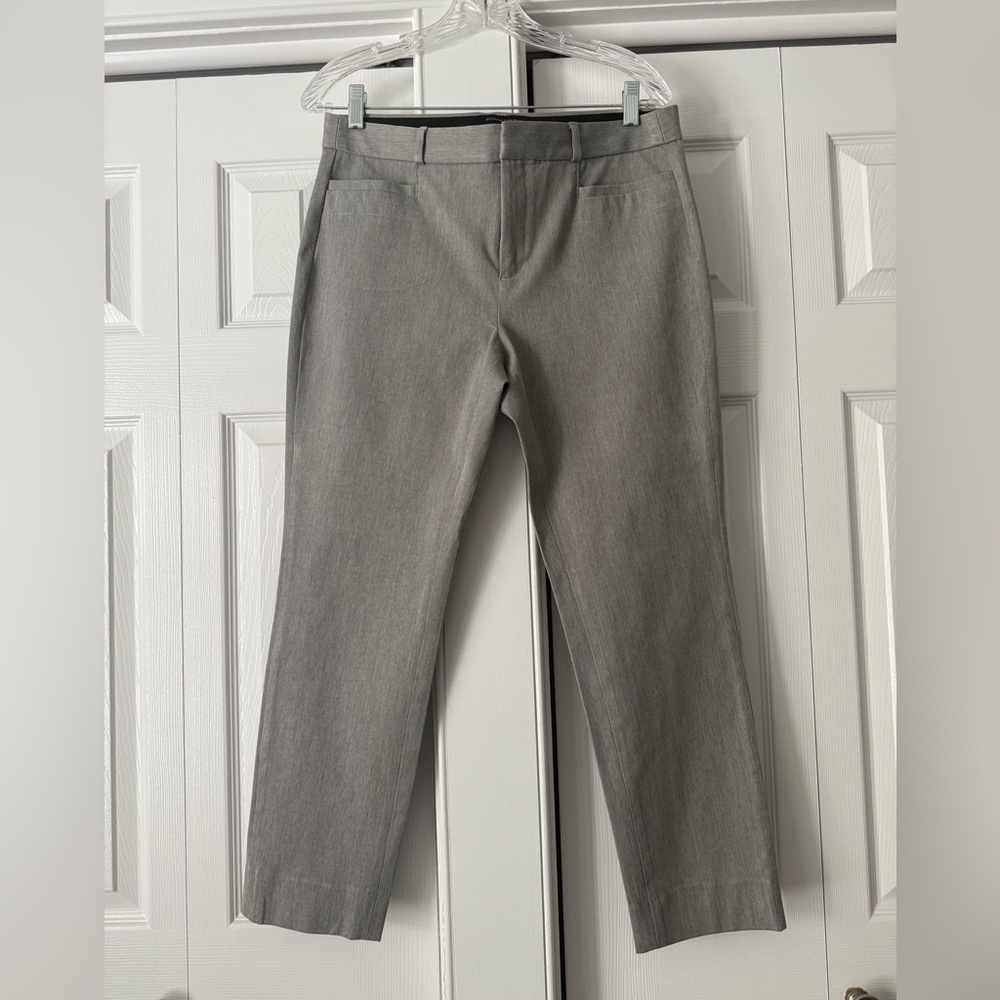 Banana Republic Sloan Curvy Fit Capri Women’s Pants.